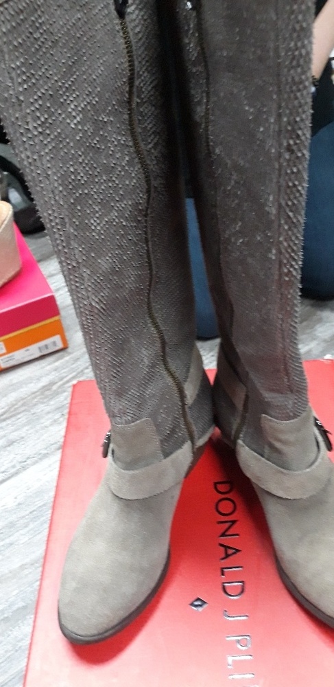 Zip up Boots Donald Pilner size 7m